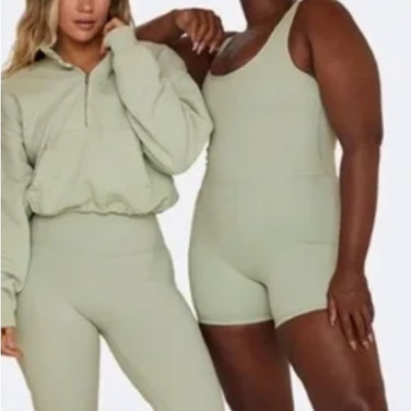 Set active sea foam green onesie - Picture 2 of 3